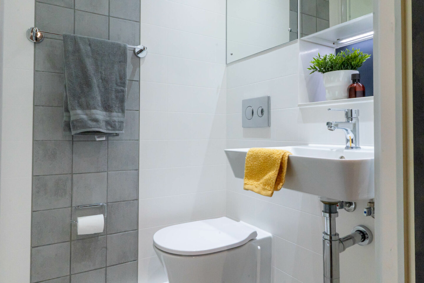 Room Bathrooms