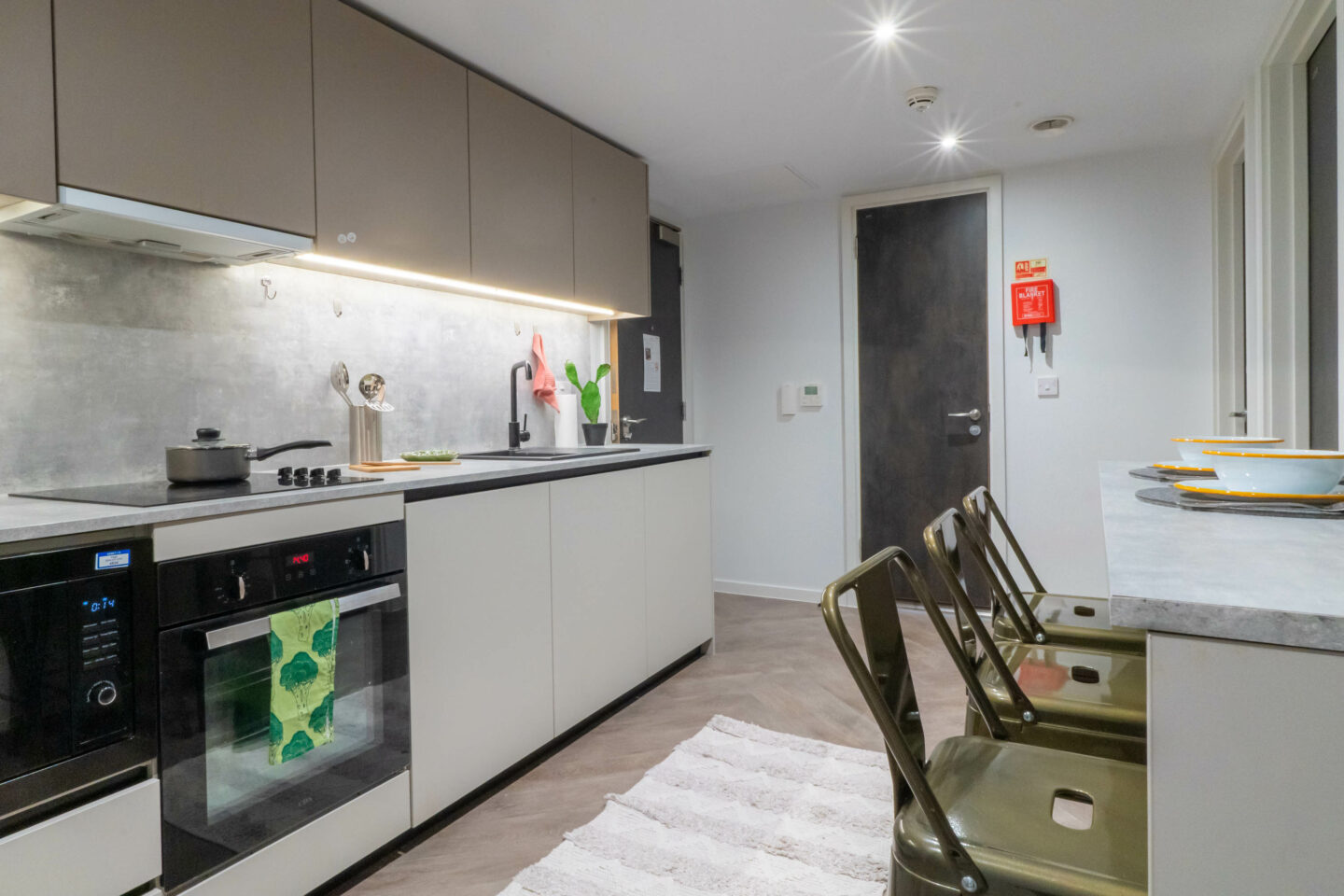 Room Kitchen